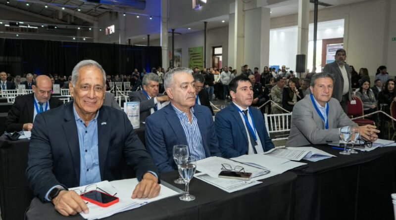 Cano expuso la crisis de salud mental del NOA en el PARLANOA e impulsó un plan de prevención escolar