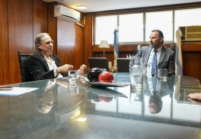 Juri se reunió con referentes del colectivo de artistas callejeros