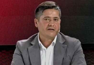 Chincarini cruzó a Alfaro y lo acusó de buscar la intendencia de Capital por La Libertad Avanza