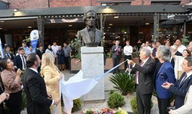 Jaldo y Chahla inauguraron el Paseo Alberdi IA en pleno centro