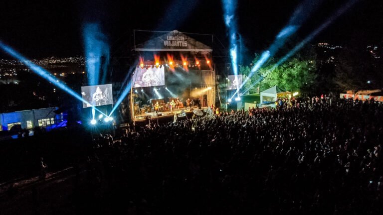 Más de 70.000 argentinos participaron del megashow de Los Fundamentalistas del Aire Acondicionado