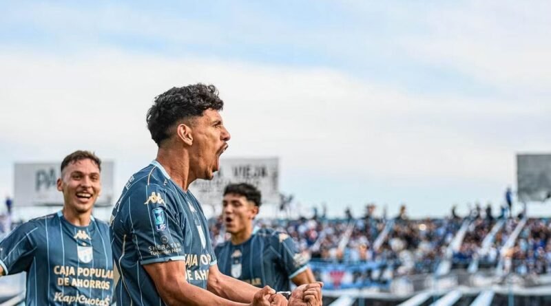 Fútbol»Sigue sin poder ganar en casa el decano»
