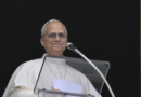 El Papa tuvo una «evolución posoperatoria normal» y caminó por la habitación