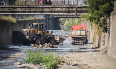 Obras hídricas: «Estamos trabajando a destajo en los cauces de los ríos»