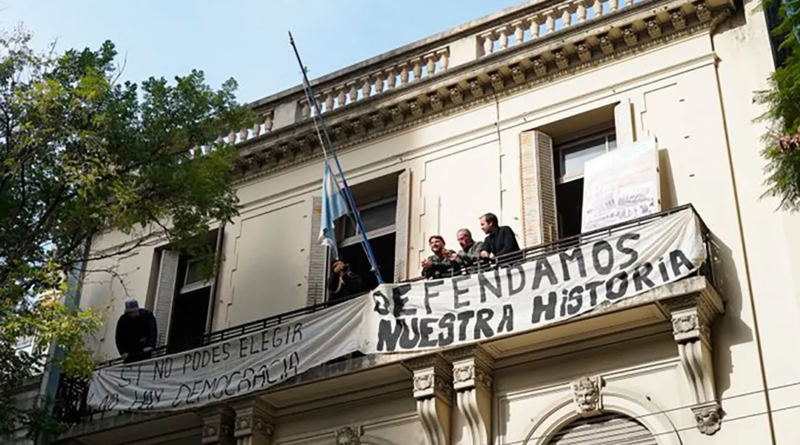 La Justicia confirmó el procesamiento de Juan Grabois por la toma del Instituto Juan Perón
